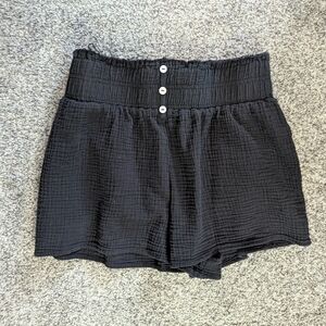 Mi Ami black linen high waist short medium